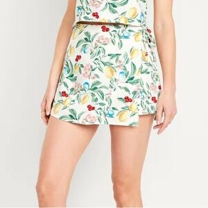 Old Navy Floral Skort